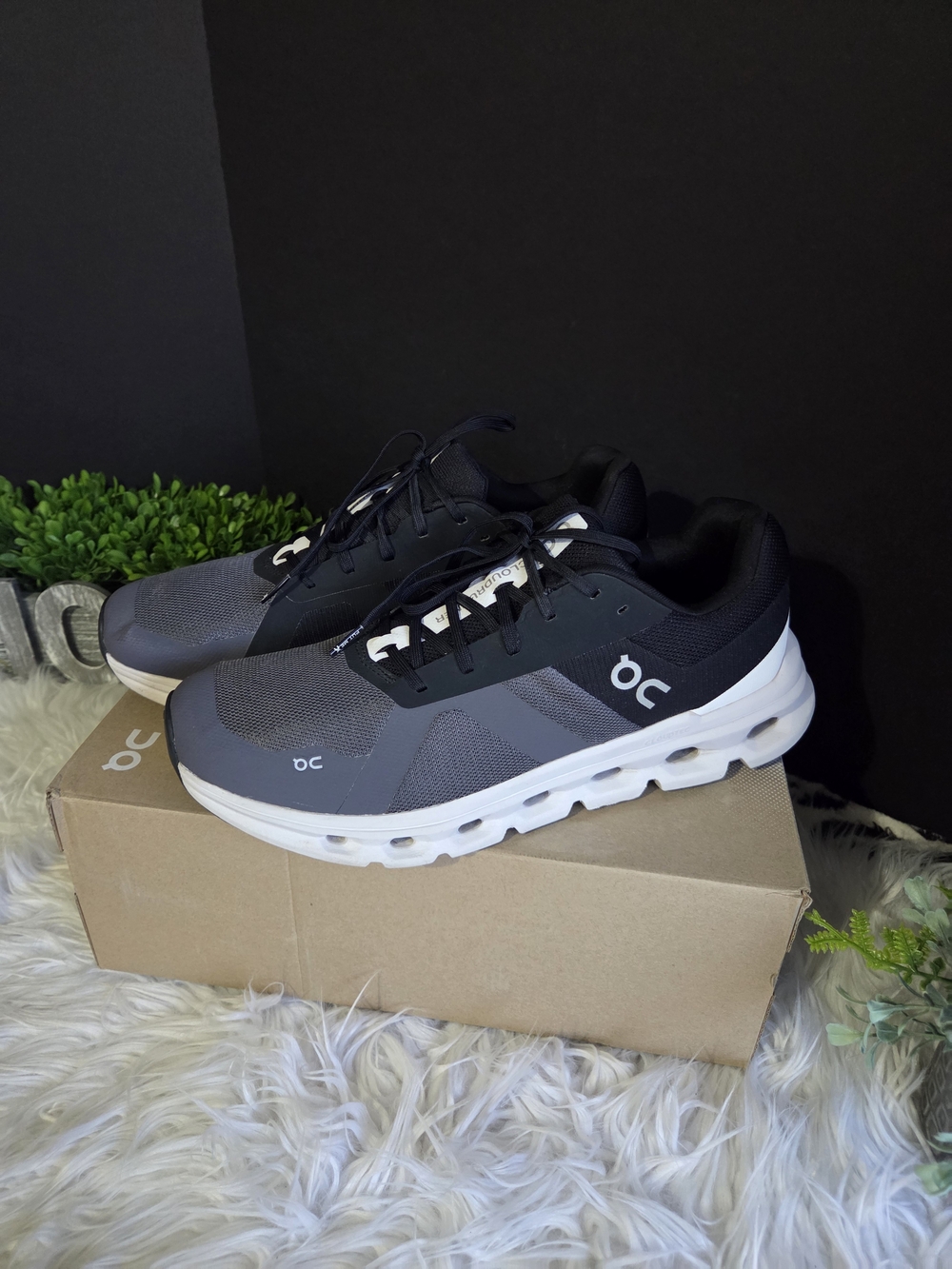 On Running Oncloudrunner Men's Grey & Black  Running Shoes. Size 11